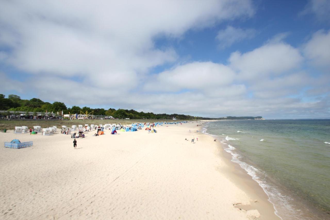 Zentral Aber Ruhig, Terrasse Mit Viel Gruen - Strandnahes Ferienhaus Luki Gohren Bagian luar foto