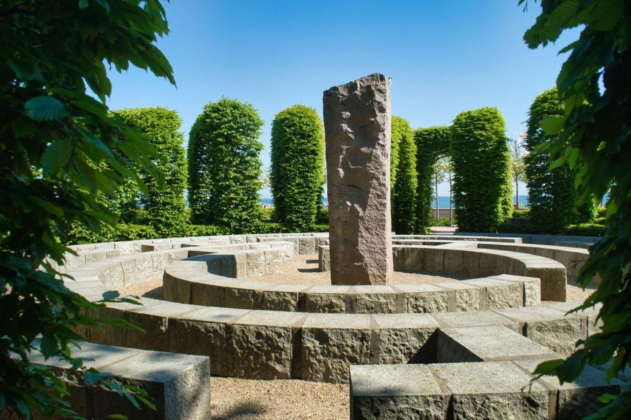 Zentral Aber Ruhig, Terrasse Mit Viel Gruen - Strandnahes Ferienhaus Luki Gohren Bagian luar foto