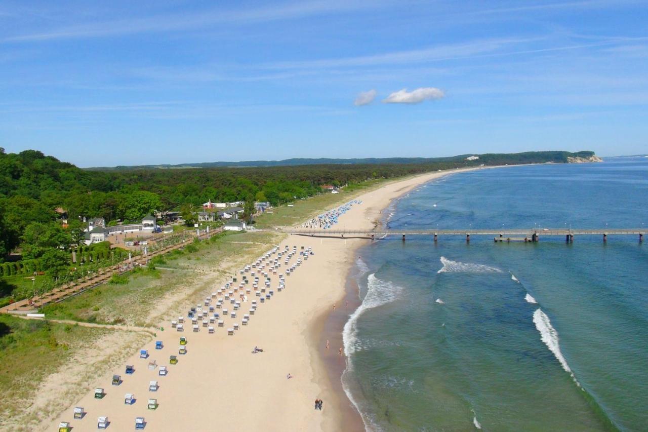 Zentral Aber Ruhig, Terrasse Mit Viel Gruen - Strandnahes Ferienhaus Luki Gohren Bagian luar foto